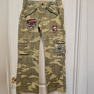Ed Hardy Camouflage Cargo Pants w/ Skull Patches Vintage Size 30 "Hook Em Horn"